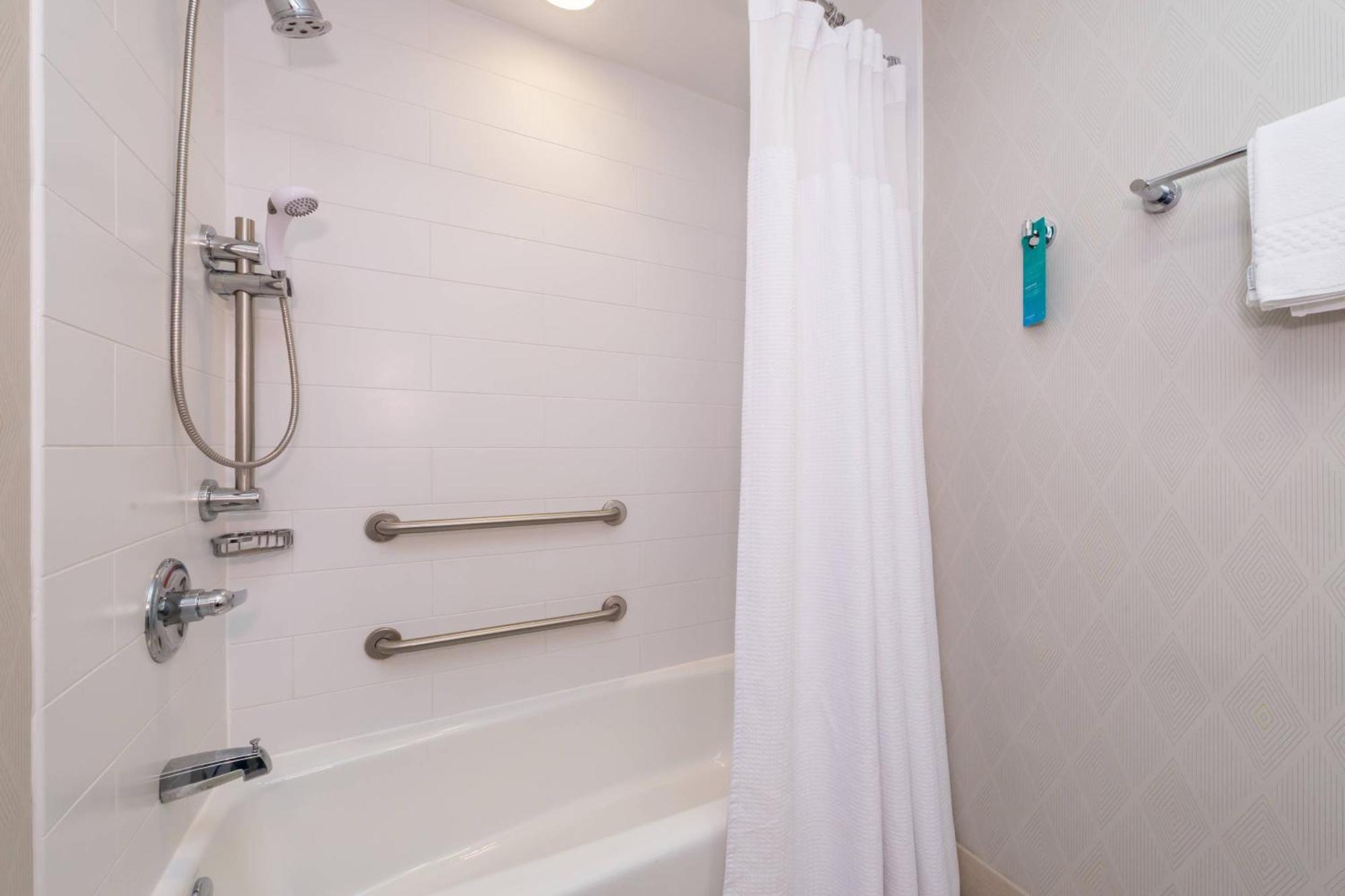Springhill Suites By Marriott Huntsville Downtown Экстерьер фото