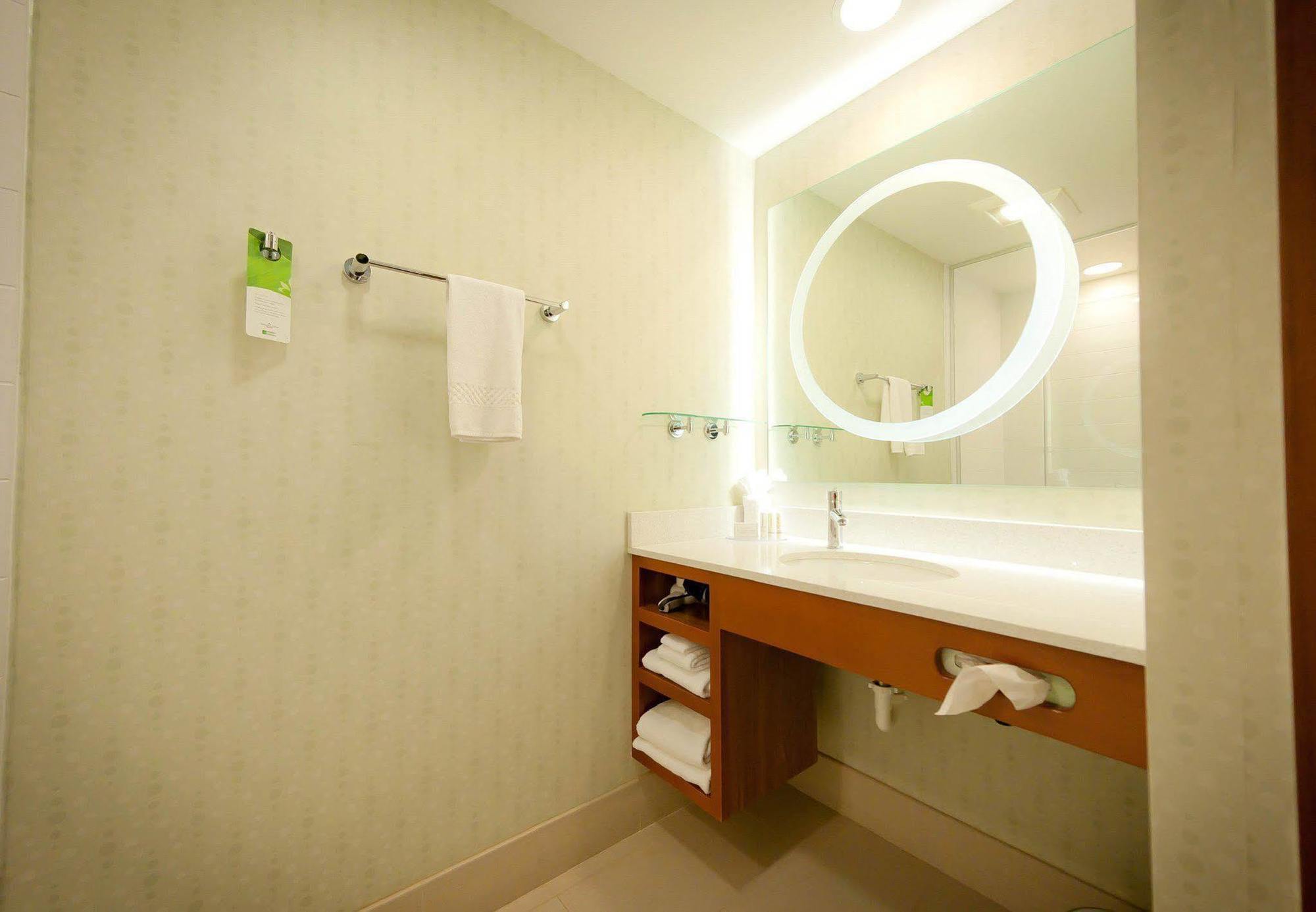 Springhill Suites By Marriott Huntsville Downtown Экстерьер фото